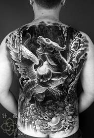 Ukulawula umva ngokupheleleyo unethamsanqa kathixo wesilwanyana umfanekiso we tattoo
