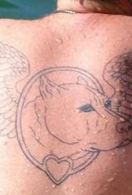 Testa di cane di linea nera nera cù pattern di tatuaggi di ali