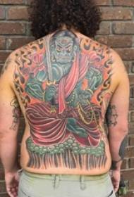Prajna full tattoo maschile di ritornu pienu di tatuaggio di spalle