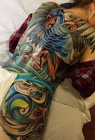 Pola tato punggung penuh phoenix yang unik untuk wanita