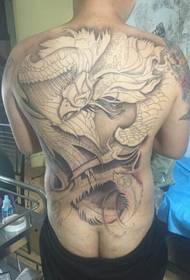 Úplný chrbát fénixového tetovania