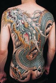 Un treball fantàstic de tatuatge de drac d'esquena completa