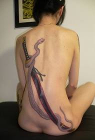 Повна спина пофарбована японською схемою катана та змії