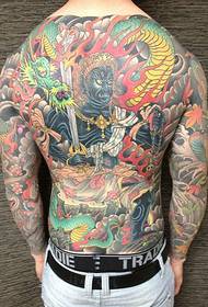 Tatuaggio classico totem tradizionale a schiena piena di colore