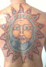 Pattern di tatuatu di u sole di ritornu è di luna