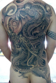 Imagini de tatuaj dragon de sex masculin complet