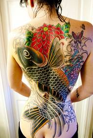 Femaleенски полн грб традиционален тетоважа шема на лигњи