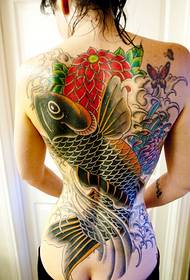 Ina plena dorso tradicia kalmar tatuaje