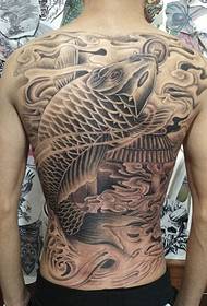 Foto di tatuaggi di calamari con schiena piena fluttuanti