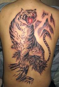 Teljes hátú Tigris Tigris tetoválás