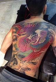 ຮູບແບບ tattoo phoenix ທີ່ມີໄຟໄຫມ້ເຕັມຮູບແບບ