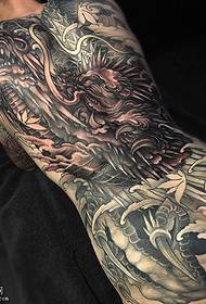 Motif de tatouage totem dragon classique grand bras classique