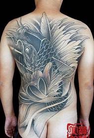 Classica immagine del tatuaggio del loto di calamaro nero completo