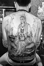 Visas nugaros juodos ir baltos spalvos „Guanyin totem“ tatuiruotė