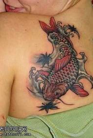 Muguras sarkanā kalmāra tetovējuma raksts