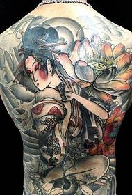 Pilnos nugaros gėlių tatuiruotės, kurios patinka daugumai vyrų