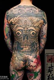Uzorak bala tetovaže s potpunim leđima