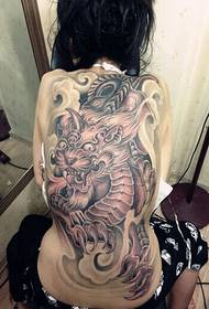 Nighean làn tattoos cùil