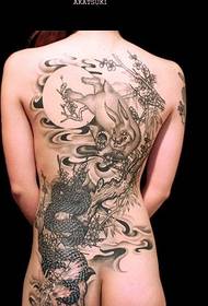 Gran tatuaje de conejo de luna llena