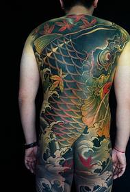 Immagine prepotente di tatuaggi di calamari a colori