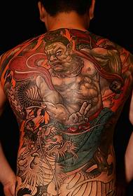 Polnobarvna totemska tetovaža
