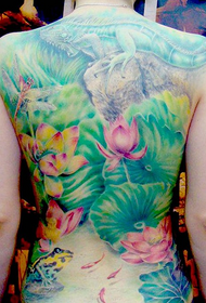 Tatuaggio del corpo dello stagno di loto