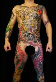 Il modello del tatuaggio del drago drago grande a colori è molto bello