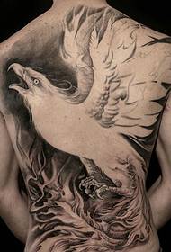 Modèl tatoo Eagle ki kouvri tout la tounen