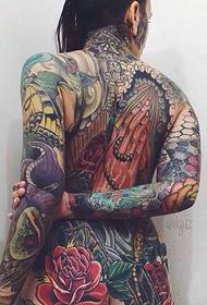 Persoanlikheid famke fol kleurige totem tattoo-ûntwerpen
