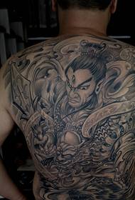 ຫລັງຈາກຜູ້ຊາຍເຕັມຮູບແບບ tattoo ສີ ດຳ Erlang god ກັບຄືນສີ ດຳ ແລະສີຂາວຂອງຜູ້ຊາຍ 80 ຄົນ