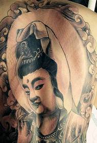 en buddha-tatovering som er gratis og lett på hele ryggen