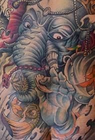 Täysin selkävärinen perinteinen norsujumalan tatuointikuvio