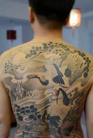 Maganda ang magandang swan tattoo pattern