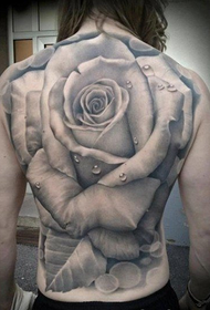 ຮູບແບບ tattoo ສີ ດຳ ແລະສີຂາວທີ່ເຕັມໄປດ້ວຍຄລາສສິກ