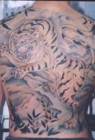 Yakazara kumashure kwechikomo uye kukwira tiger bamboo tattoo maitiro