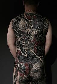 Традиционный образец татуировки злого дракона
