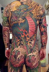 Fajny i niezwykle kolorowy wzór tatuażu z tyłu smoka