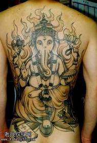 Классическая татуировка слона с полной спинкой