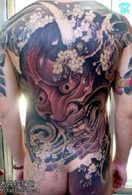 Ang bug-os nga kolor nga tattoo nga sama sa tattoo