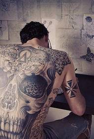 Goed uitziende full-back tattoo