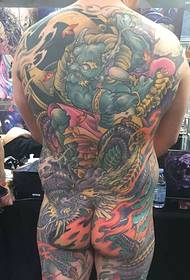 Erfolgreiche Männer voller Rücken Totem Tattoo Tattoo