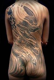 Ukuqhathanisa kwe-female back back plain phoenix tattoo