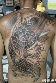 Татуировки кальмара на спине