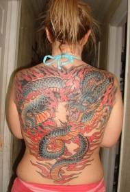 Puno sa istilo sa kolor nga tattoo sa dragon nga China