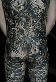 ຮູບແບບ tattoo backem ທີ່ ໜ້າ ປະທັບໃຈ