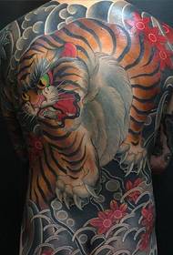 Japoniako tigre tatuaje ereduz betea