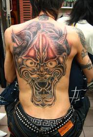 Tetovējums ar pilnu muguras iemiesojumu