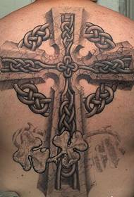 Vyriškos nugaros kryžiaus tatuiruotė