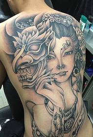 Modello di tatuaggio floreale tradizionale a schiena piena super prepotente