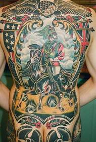 Guerrieri atmosferichi tipichi in pienu ritornu fora di u mudellu di tatuaggi